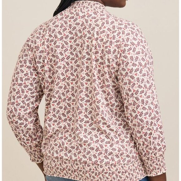 Torrid Ribbed Textured Jersey Choker Neck Smocked Bottom Top Cream 4X NEW - Picture 2 of 7